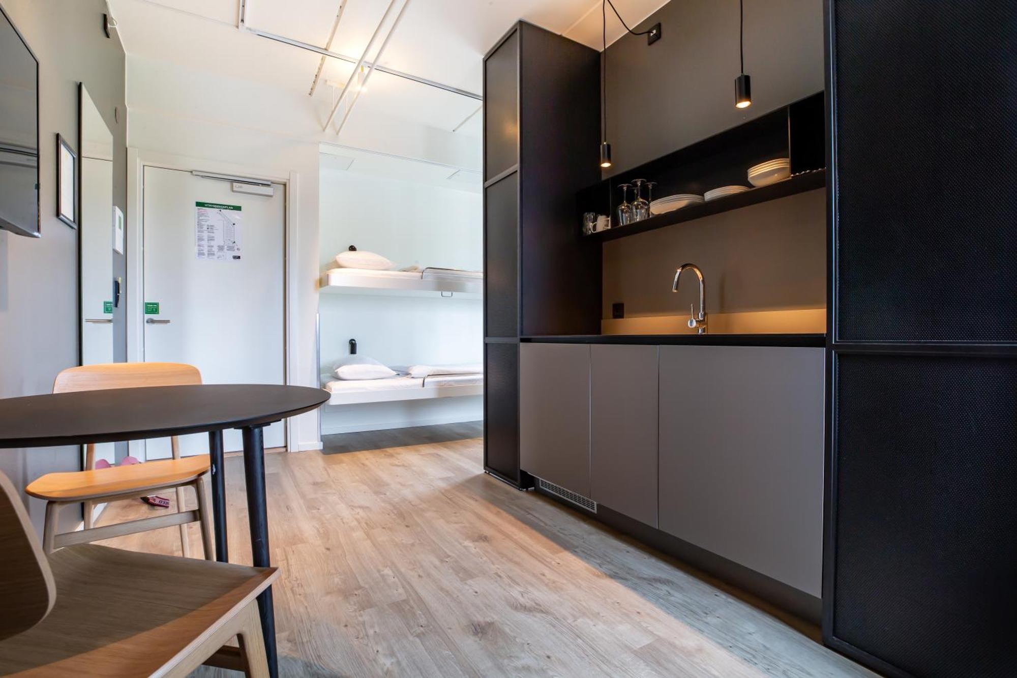 First Hotel Stockholm North Upplands-Väsby Екстериор снимка