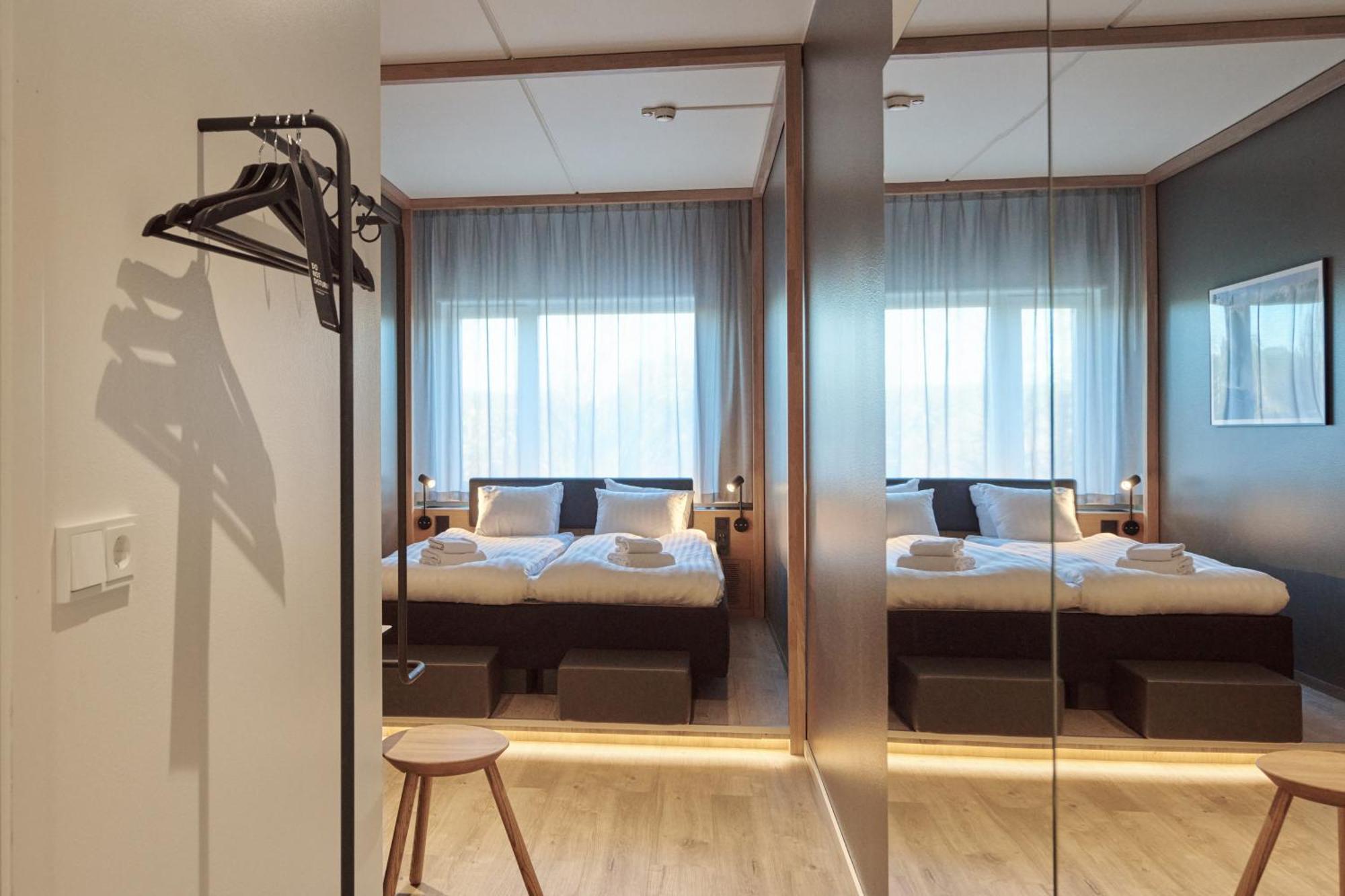 First Hotel Stockholm North Upplands-Väsby Екстериор снимка