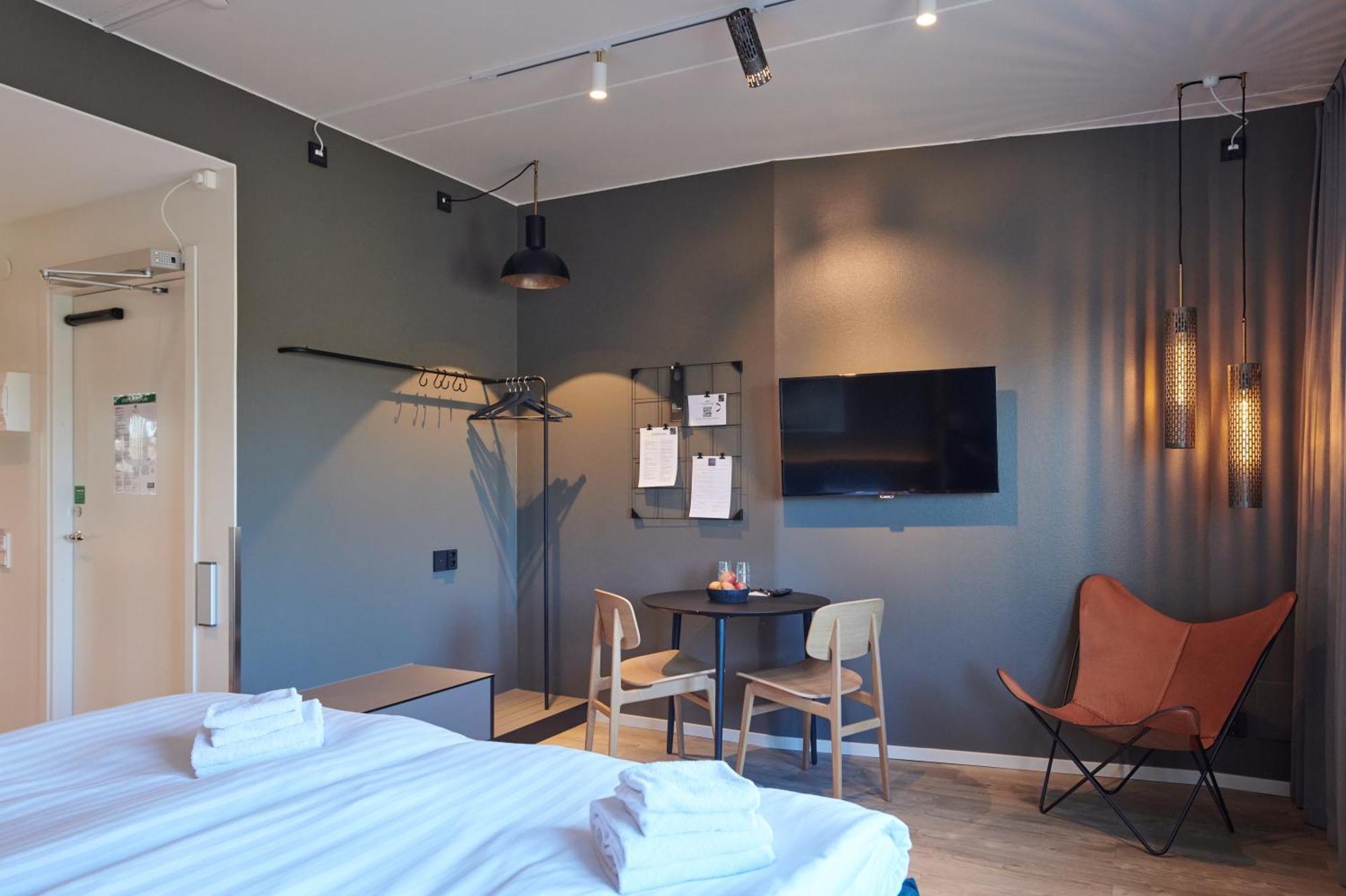 First Hotel Stockholm North Upplands-Väsby Екстериор снимка